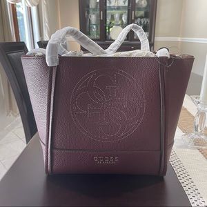 Guess Los Angeles Brand New Bag w/Tag!